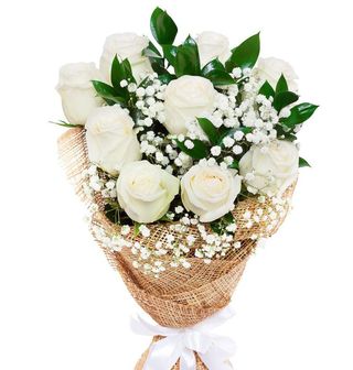 Buchet cu 9 trandafiri „Eleganță în alb”