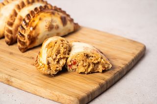 Empanada De Pollo Suave