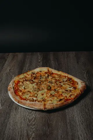 Queen pizza srednja