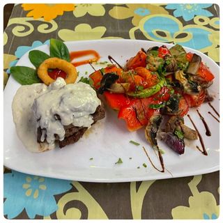 Mușchi de vită în sos de gorgonzola