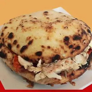 Campero Cabramelizado Con Patatas Fritas Pequeñas