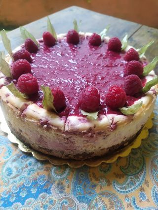 Кето чийзкейк с малини  или боровинки , без гутен (150г)