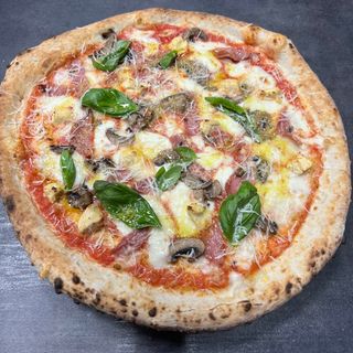 Pizza Salame e Finas Hierbas