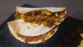 Quesadilla chorizo e cheddar