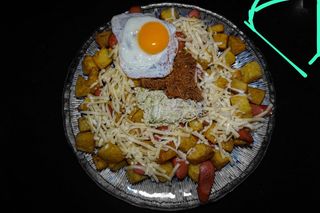 SALCHIPAPA BOMBA POLLO