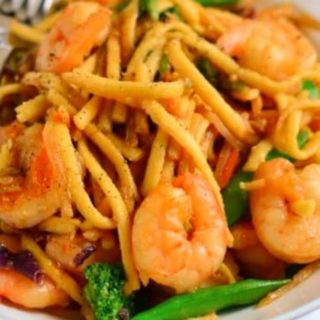 Tallarines Fritos Con Gambas