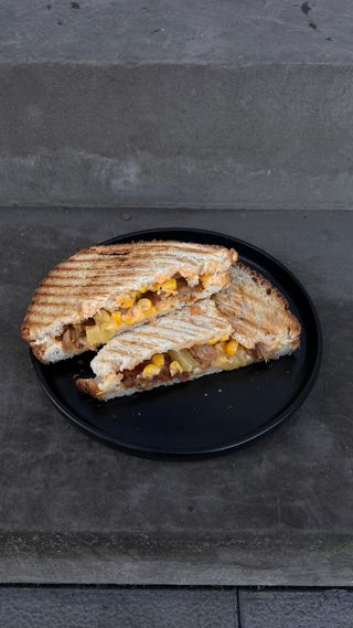 Сендвіч з куркою (Гавайський) (300г)