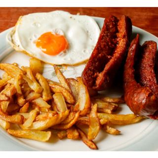Morcilla Matachana Con Huevo Y Patatas