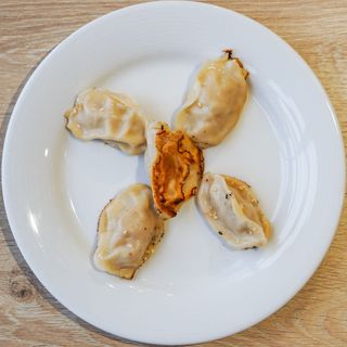 2.Пелмени с пилешко (8бр)