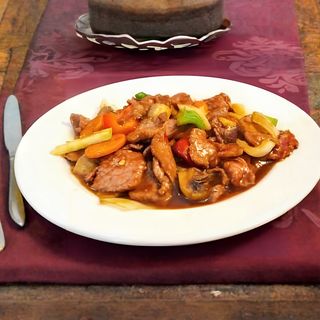 Beef in Chilli Sauce (242)