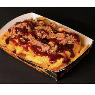 Patatina con pulled pork e salsa bbq