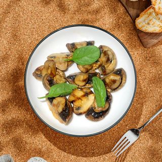 Ciuperci champignon la grătar