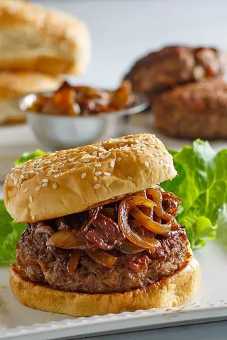 Golden Onions Burger