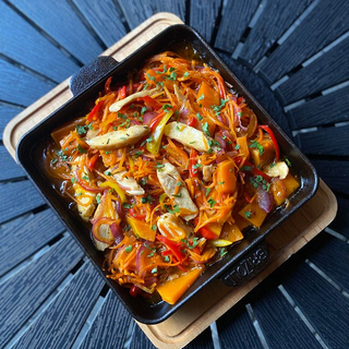 Пательна з куркою та гарбузем