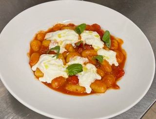 Gnocchi con Pomodoro e Stracciatella