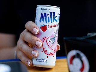 Milkis Strawberry (250ml)