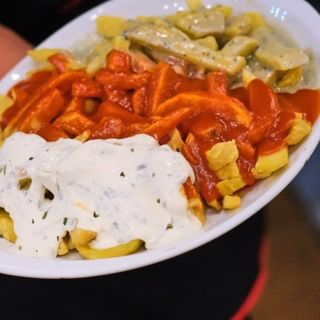 Ración de patatas 3 salsas