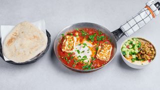 Shakshuka z serem halloumi