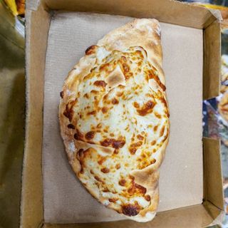 Пица Калцоне затворена (500г)