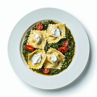 Ravioli di Ricotta Panna Pesto e Pomodoro