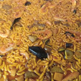 Fidegua de marisco (porción)