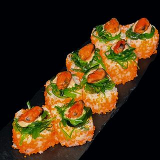 Вулкан Мідія (285г)