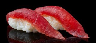 138. Nigiri tonno 2 pezzi