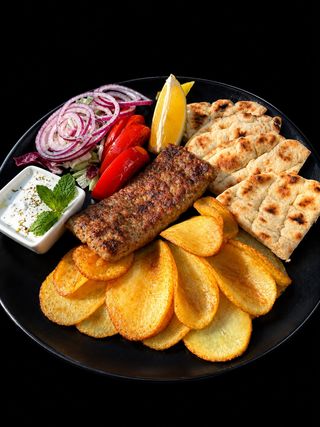 Burger umplut cu brânză feta - bifteki