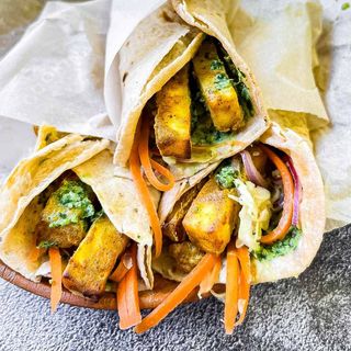 Paneer Rolls With Chips