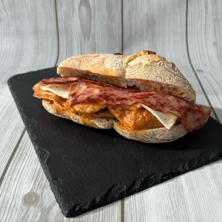 Bifana com Queijo e Fiambre