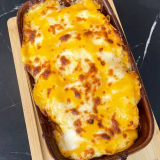 CHILLI CHEESE FRIES