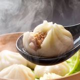 94. Xiao long bao (4uds.) / Xiao long bao (4pieces)