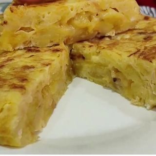 Tortilla de patatas con cebolla