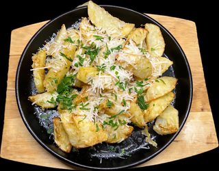 Cartofi copți cu parmezan