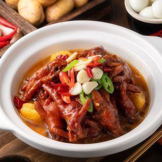 patas de pollo a la salsa de ostra y salsa de soja 风味鸡爪煲