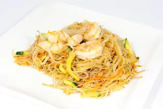 Spaghetti di riso con gamberi