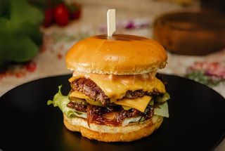 Meniu Cheese Burger