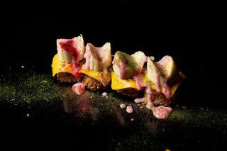 77. Uramaki Plátano Cheddar (8 Pzs.)