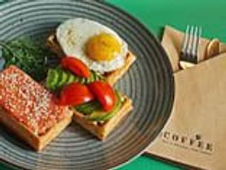 Вафля з лососем та авокадо (300г)