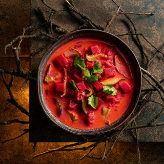 Борщ в азійському стилі з грибами шиїтакі