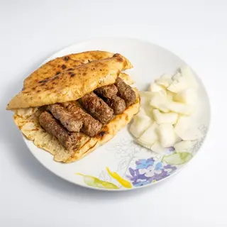 Ćevapčići u somunu