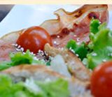 Салата микс с пиле и печен бекон (400г)