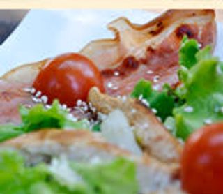 Салата микс с пиле и печен бекон (400г)