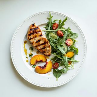 Grillowana pierś z kurczaka z brzoskwinią