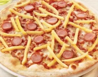 Patate e würstel rossa