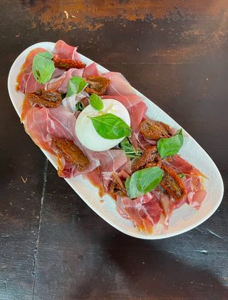 Burrata Affumicata E Crudo