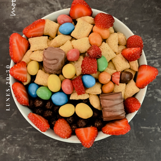 Nesquik + Krave + Lacasitos + Kinder + Fruta + Leche