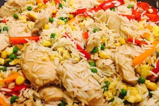 124 Пържен ориз с пилешко