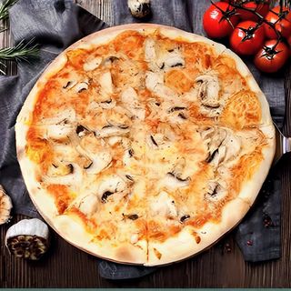 Пицца с курицей и грибами