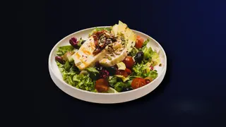 Salata halloumi
